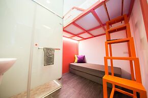 SleepBox Hotel - Ximen