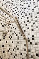 SleepBox Hotel - Ximen