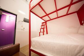 SleepBox Hotel - Ximen
