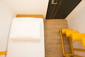 SleepBox Hotel - Ximen
