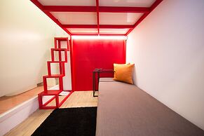 SleepBox Hotel - Ximen