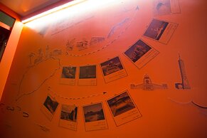 SleepBox Hotel - Ximen