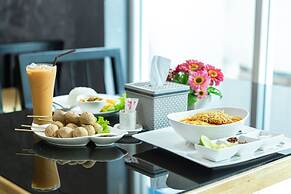 Bed by Tha-Pra Hotel and Apartment