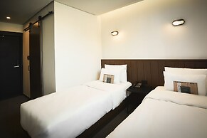 Lumia Hotel Myeongdong