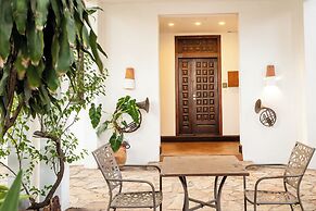 Olma Colonial Suites