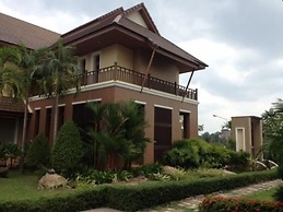 Huaymuang Apartment