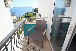 Nur Hotel