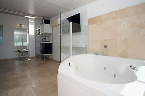Nur Hotel