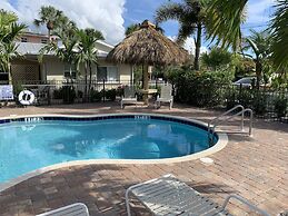 Twin Palms at Siesta