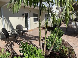 Twin Palms at Siesta