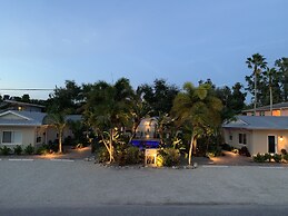 Twin Palms at Siesta