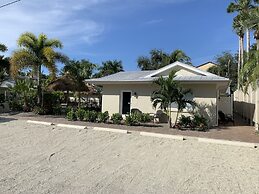 Twin Palms at Siesta