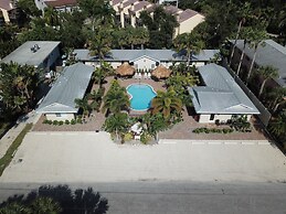 Twin Palms at Siesta