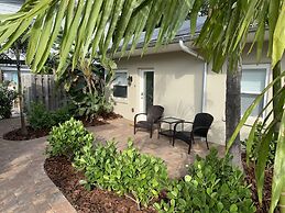 Twin Palms at Siesta