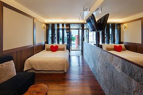 Hotel Les Champs Jiaosi