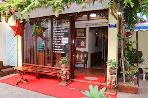 Apple Guesthouse