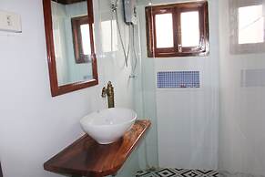 Apple Guesthouse