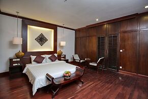 The Moon Residence & Spa