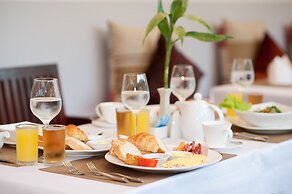 The Moon Residence & Spa