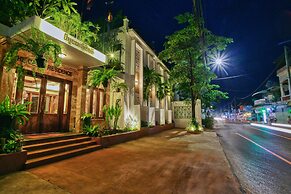 The Moon Residence & Spa