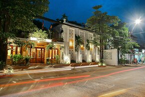 The Moon Residence & Spa