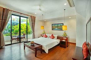 The Moon Residence & Spa