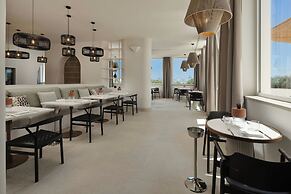 Cala Ponte, a Tribute Portfolio Hotel