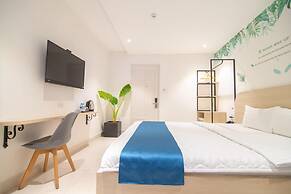 Bin Bin Hotel 6 Near SECC D7