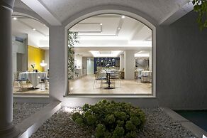 Seebay Hotel