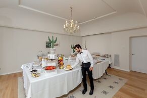 Seebay Hotel
