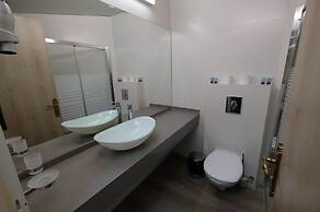 St. George’s Cathedral Pilgrim Guesthouse – Jerusalem