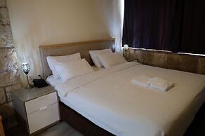St. George’s Cathedral Pilgrim Guesthouse – Jerusalem