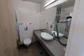 St. George’s Cathedral Pilgrim Guesthouse – Jerusalem