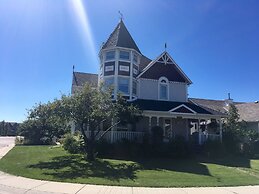 Elevate Rooms Harmony House B&B