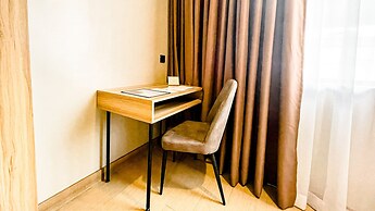 Madison 101 Hotel & Tower