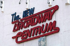 Madison 101 Hotel & Tower