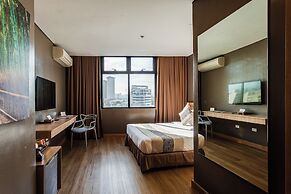 Madison 101 Hotel & Tower