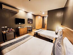 Madison 101 Hotel & Tower