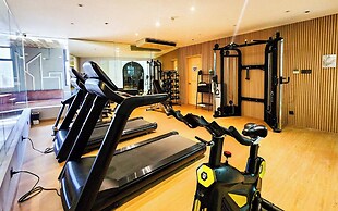 Madison 101 Hotel & Tower