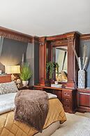 Mayfair House