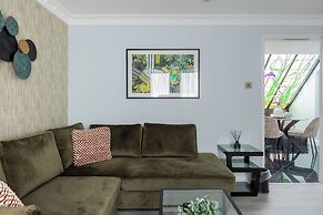 Mayfair House