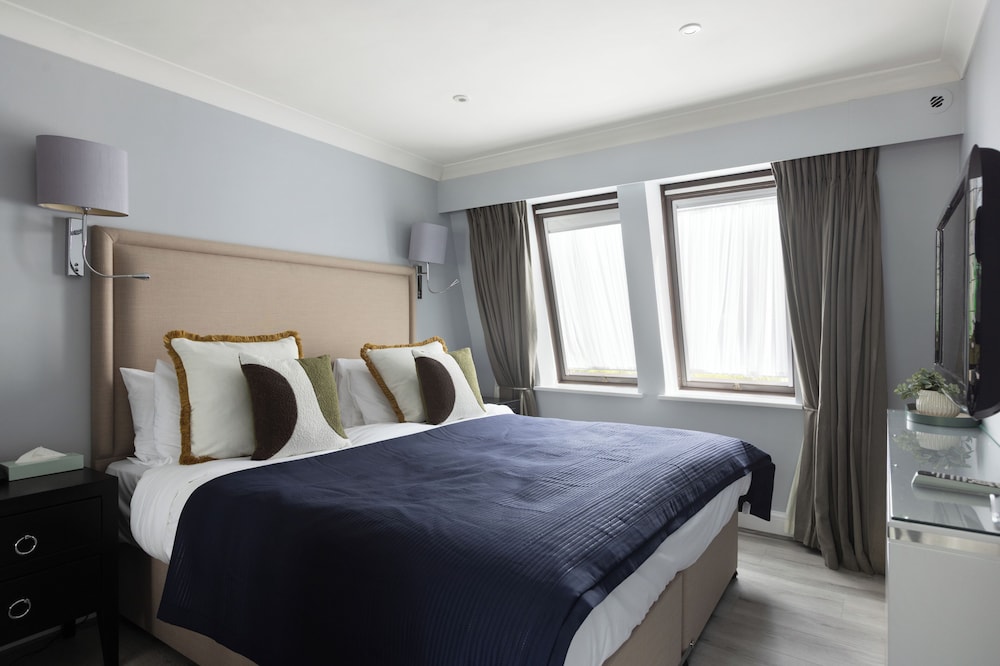 Mayfair House