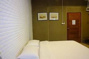 Nokhook House Trang - Hostel