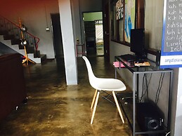 Nokhook House Trang - Hostel