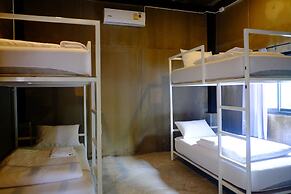 Nokhook House Trang - Hostel