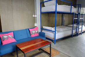 Nokhook House Trang - Hostel