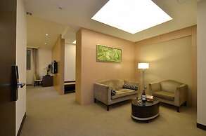 Ever Delightful Business Hotel