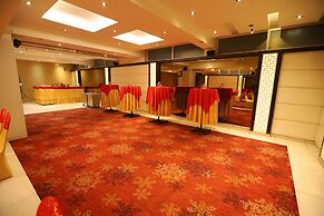 Hotel Amrapali Grand
