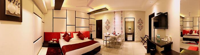 Hotel Amrapali Grand