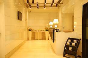 Hotel Amrapali Grand